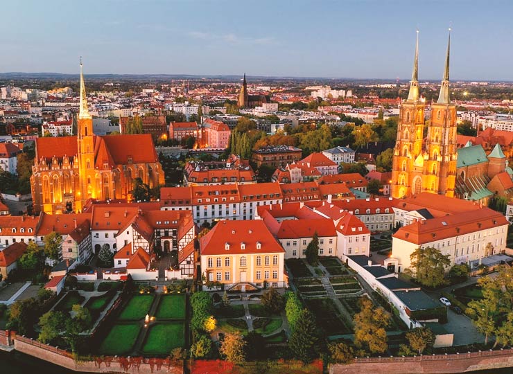 Poland beyond the postcards: history, art and wild escapes